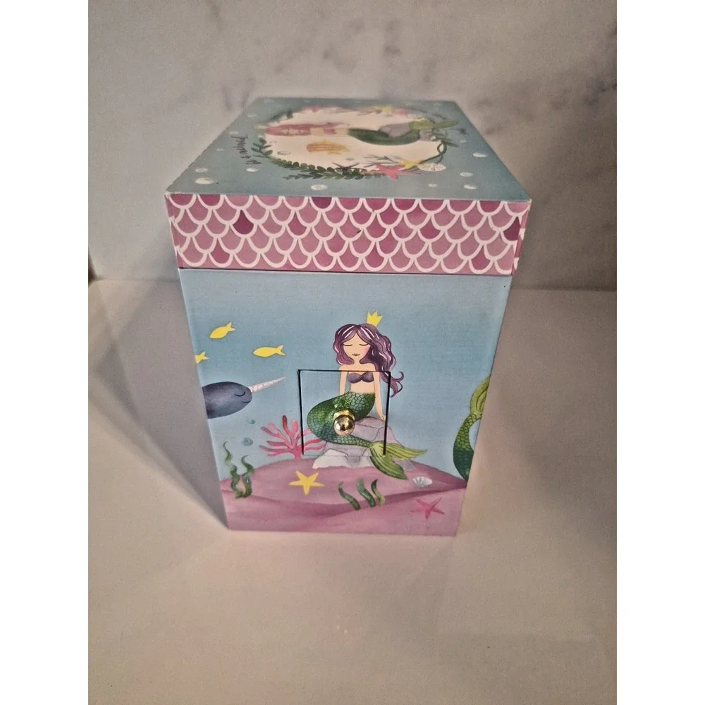 JEWELKEEPER MERMAID MAGIC MUSICAL JEWELRY BOX UNDERWATER DESIGN PULL OUT DRAWERS